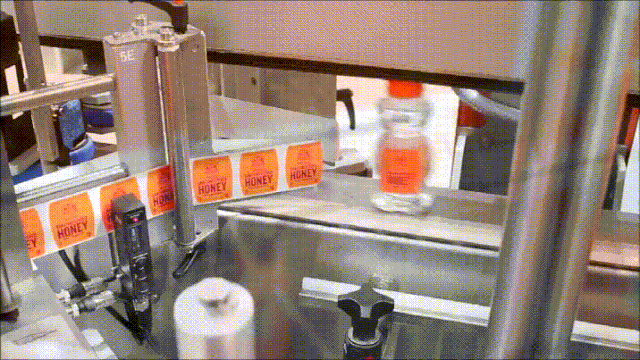 不干膠標(biāo)簽貼標(biāo)褶皺、歪斜、鼓包;解決方法